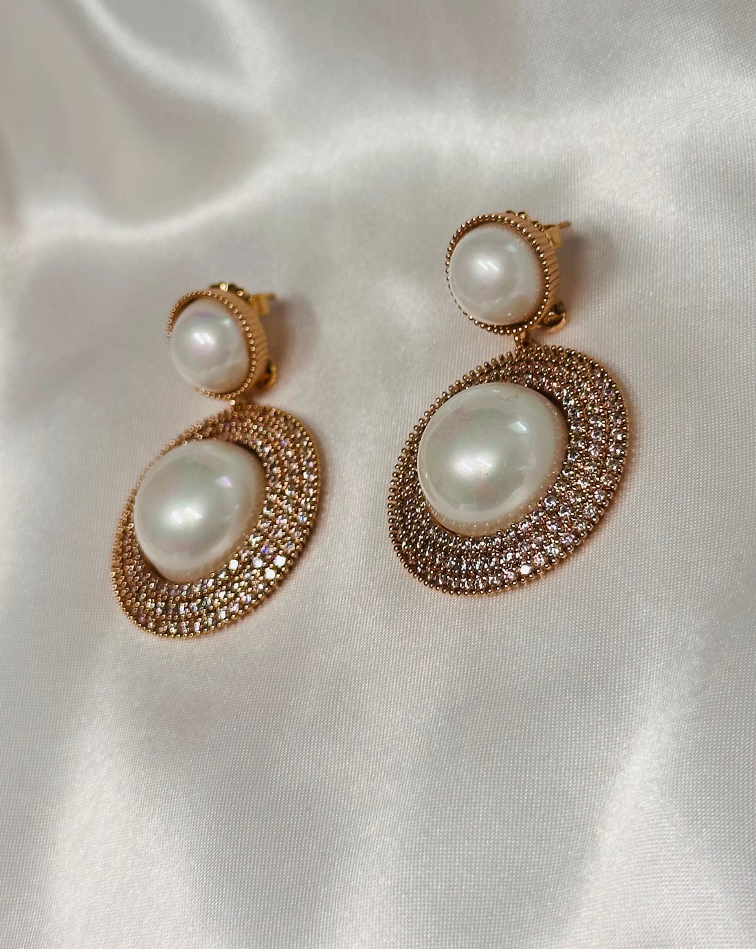 Exc Queen Pearl Earrings