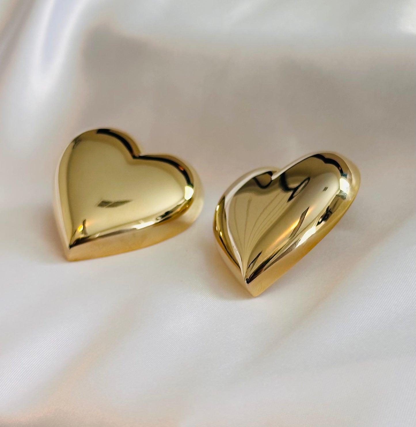 Exc Chunky Heart Earrings Size L