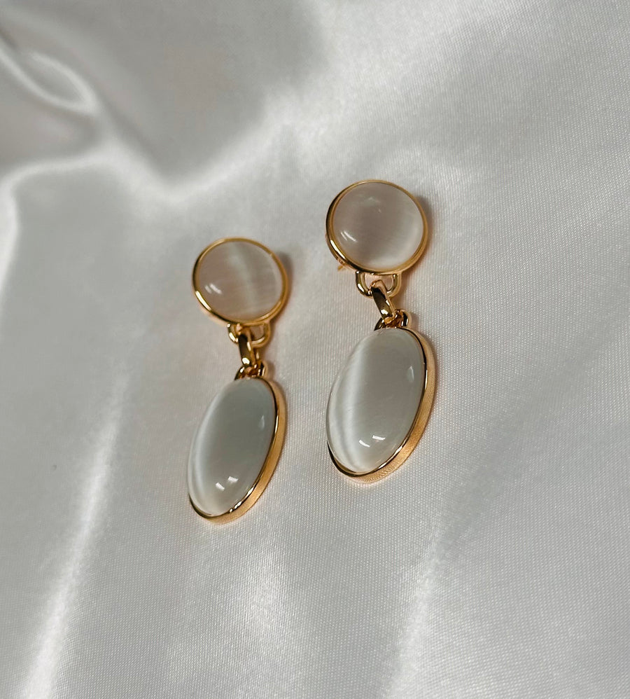 Exc Elegant Cat’s Eye Earrings Size M