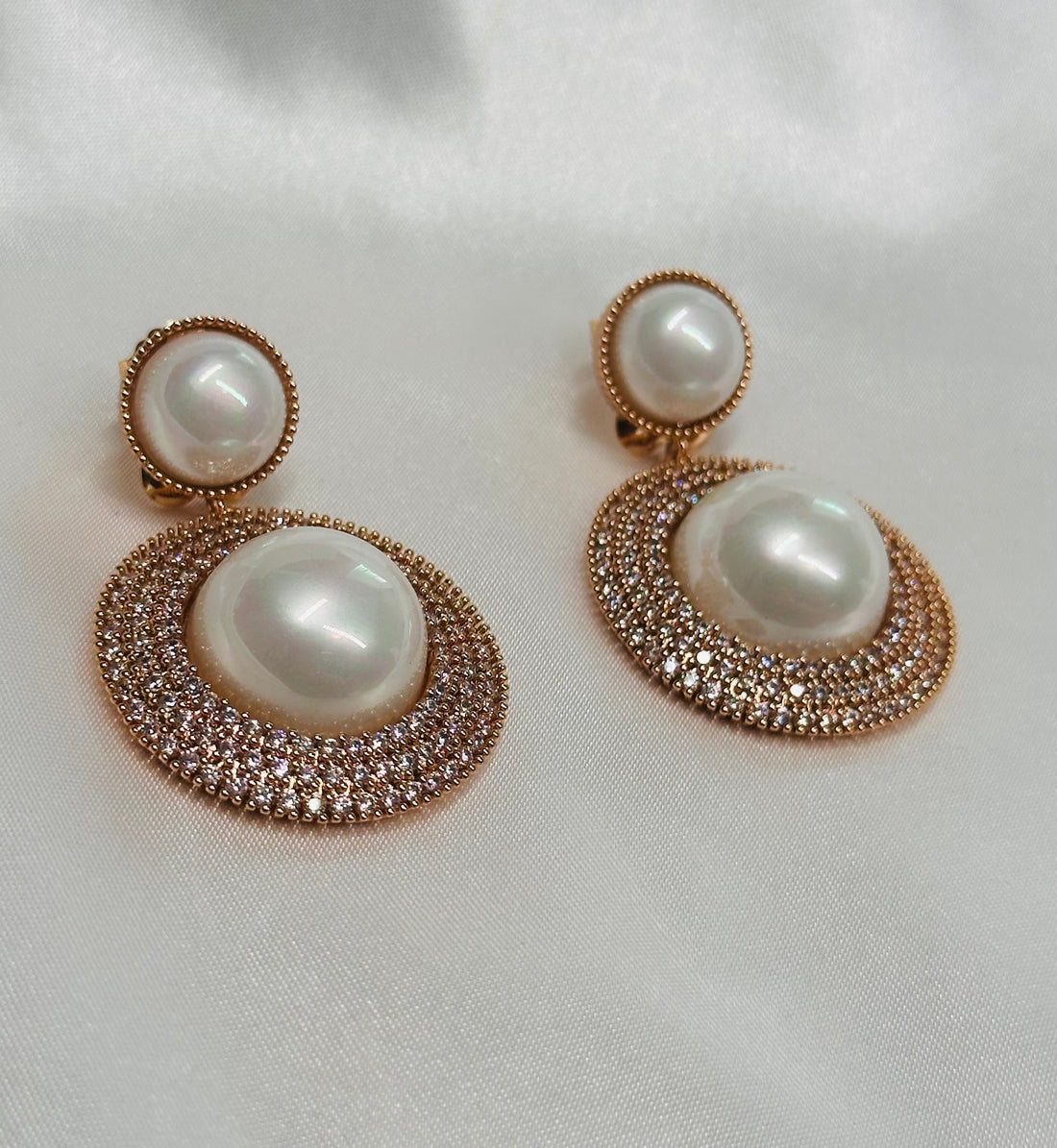 Exc Queen Pearl Earrings