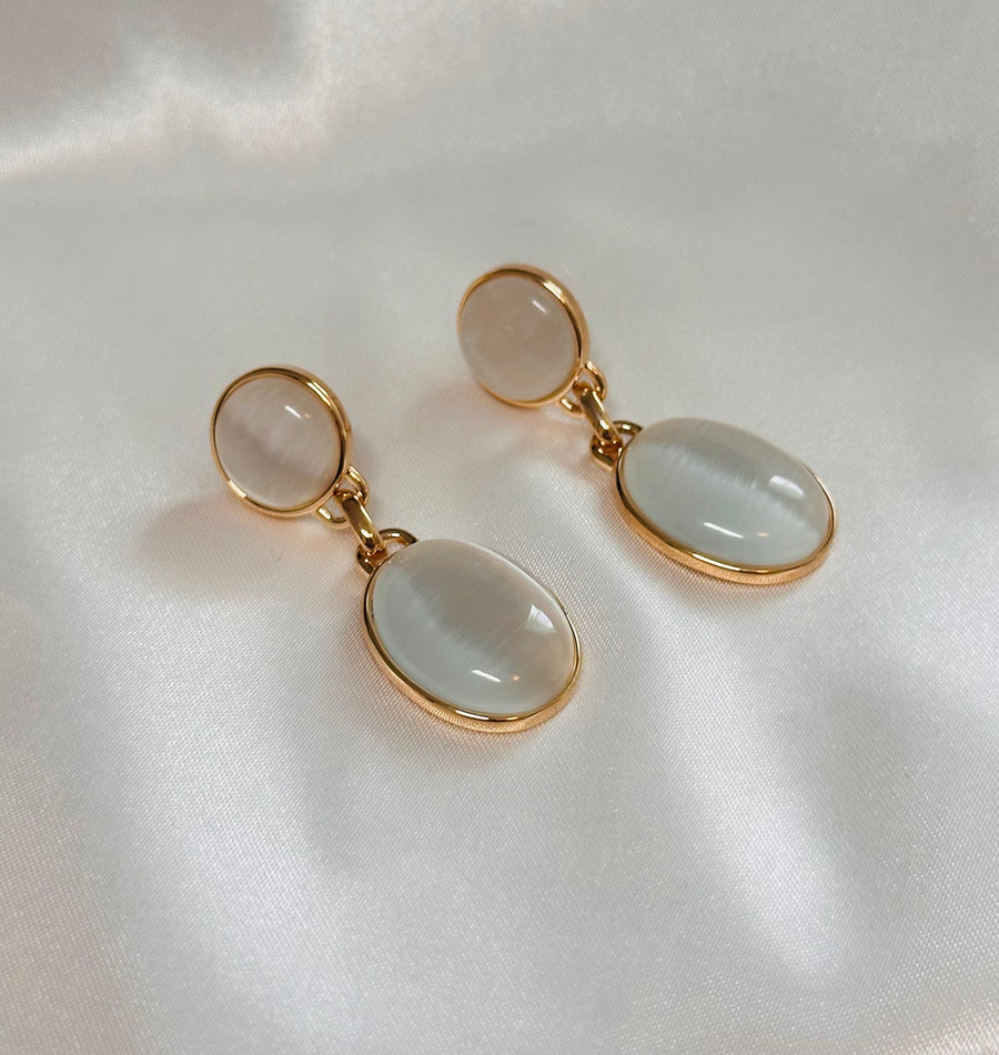 Exc Elegant Cat’s Eye Earrings Size M