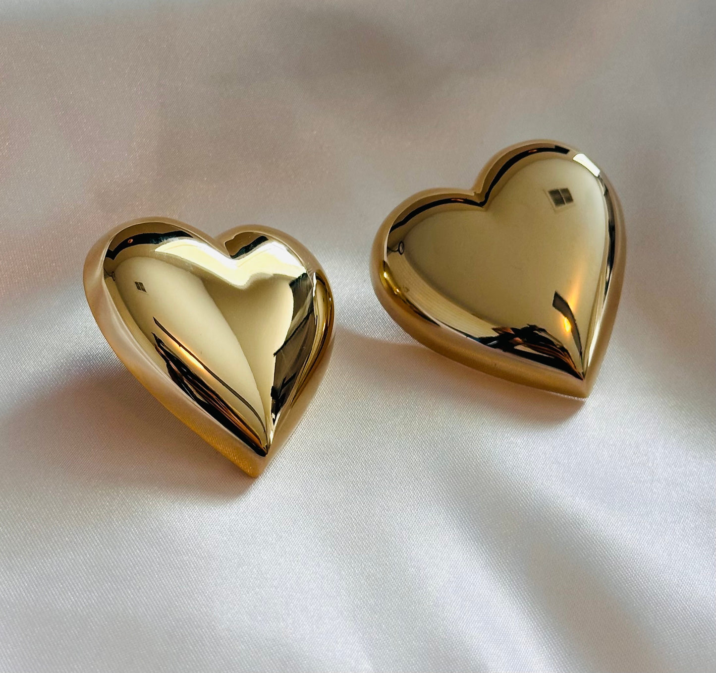 Exc Chunky Heart Earrings Size L