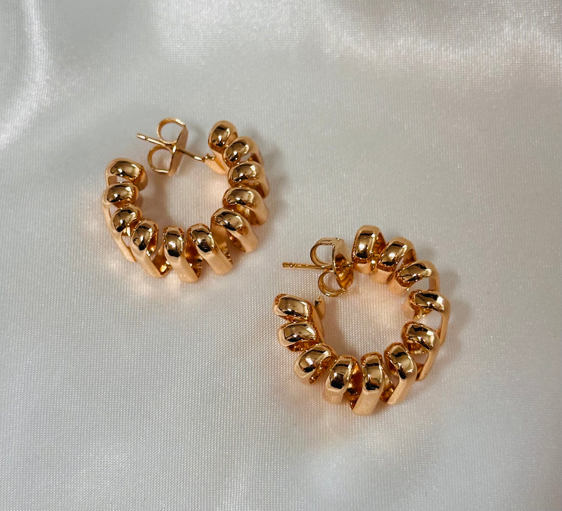 Twist Golden Hoops Size M