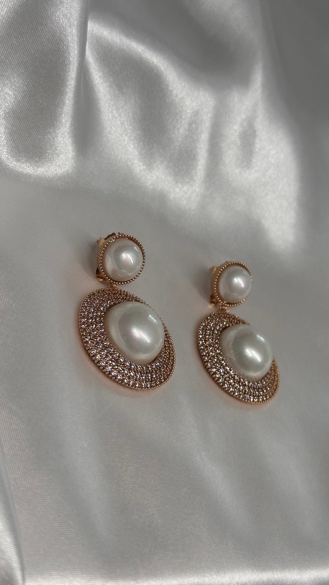 Exc Queen Pearl Earrings