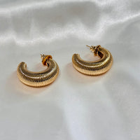 Exc Modern Chunky Hoops Size M