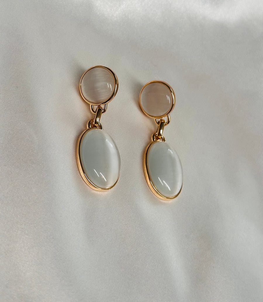 Exc Elegant Cat’s Eye Earrings Size M